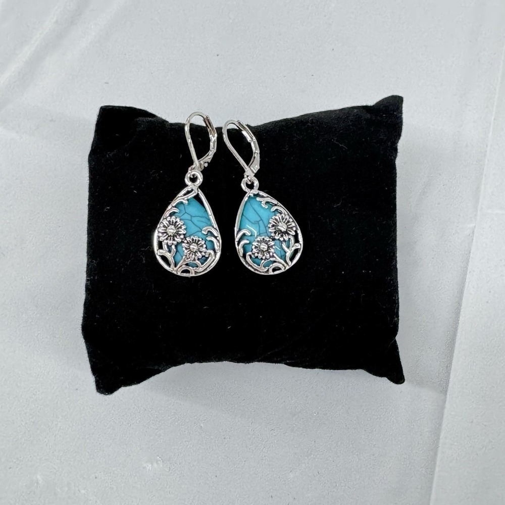 Daisy Flower‎ Earrings Dangle Silvertone  Turquoise Costume Boho Fairy Whimsy